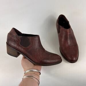 Anthropologie Wolverine Alice women's size 7.5 burgandy leather embossed booties